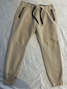 Hollister Men's Beige Jogger Sweatpants with Black Drawstrings